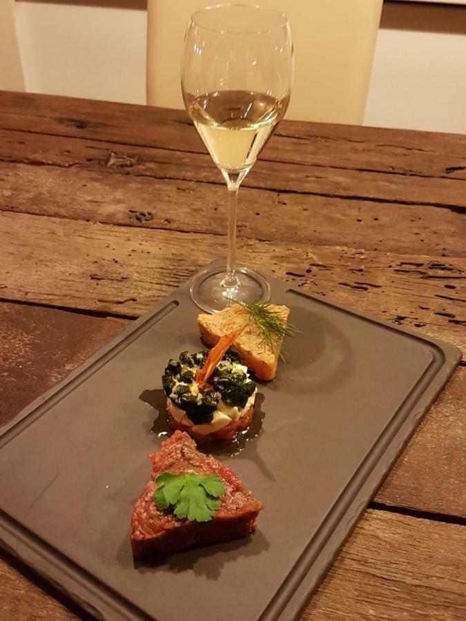 Restaurant Kniebishoehe